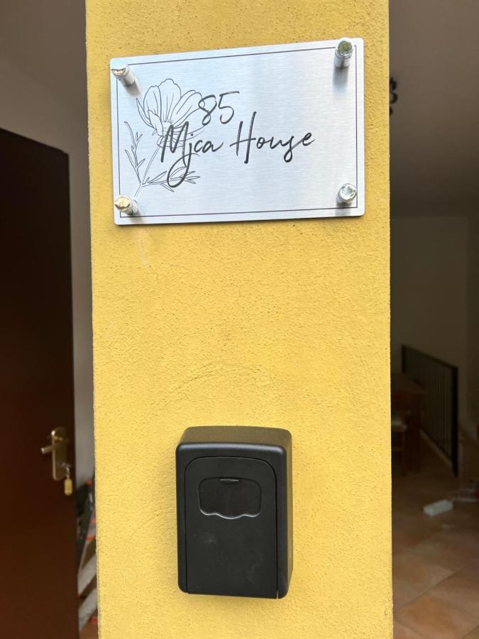 85 Mjka House Free Parking Como Albese Con Cassano 外观 照片