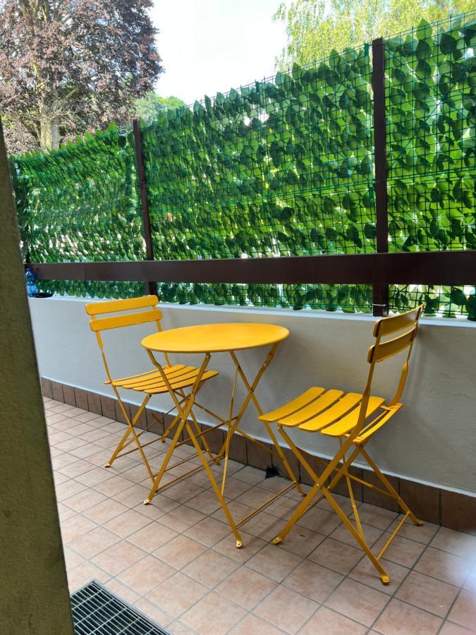 85 Mjka House Free Parking Como Albese Con Cassano 外观 照片