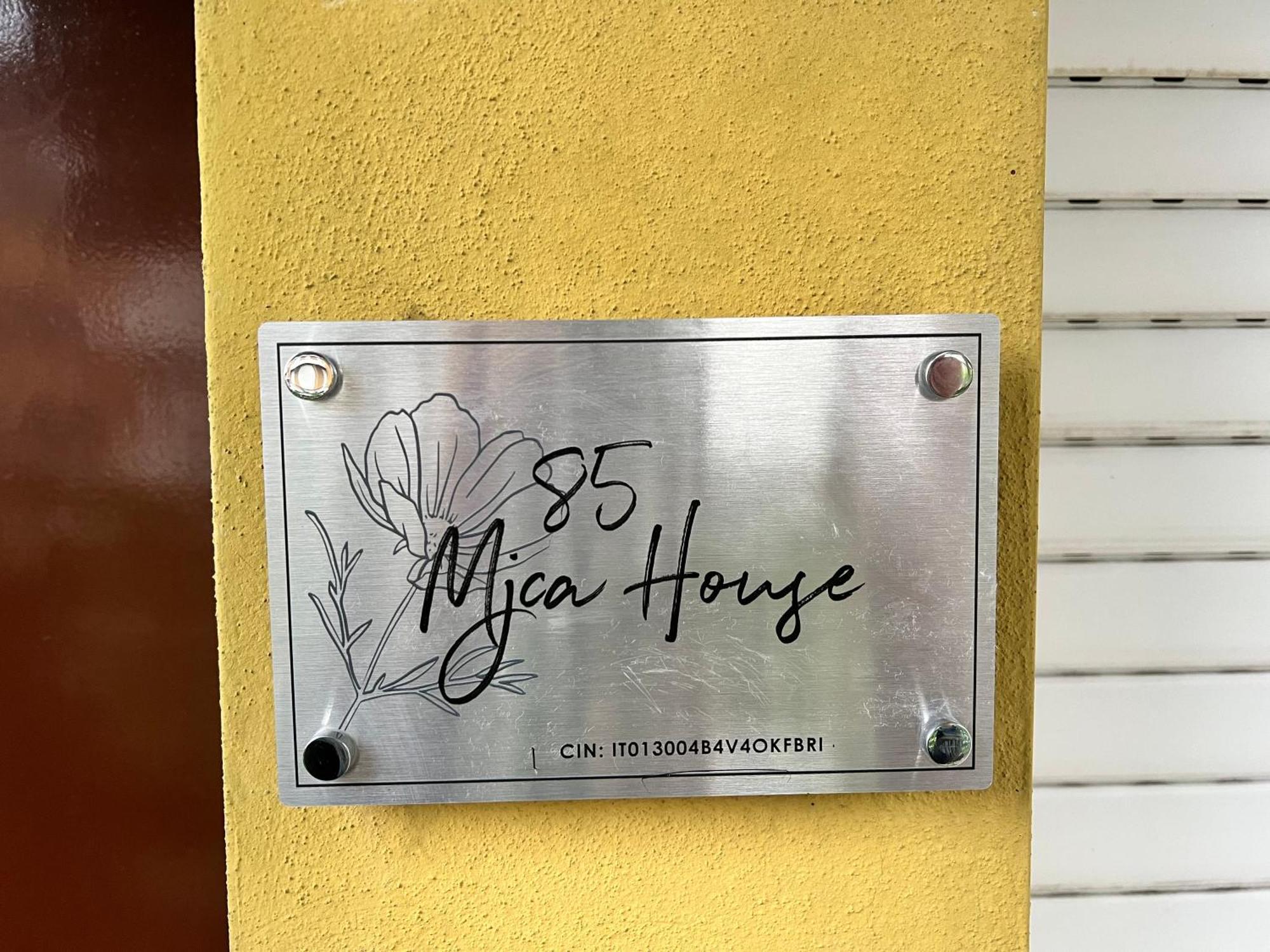 85 Mjka House Free Parking Como Albese Con Cassano 外观 照片